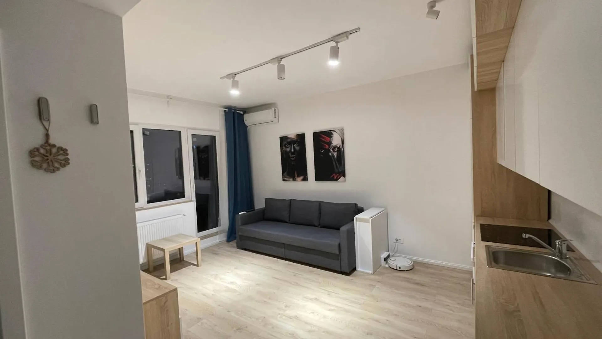Triumph Suite Bucharest 0*,  Romania